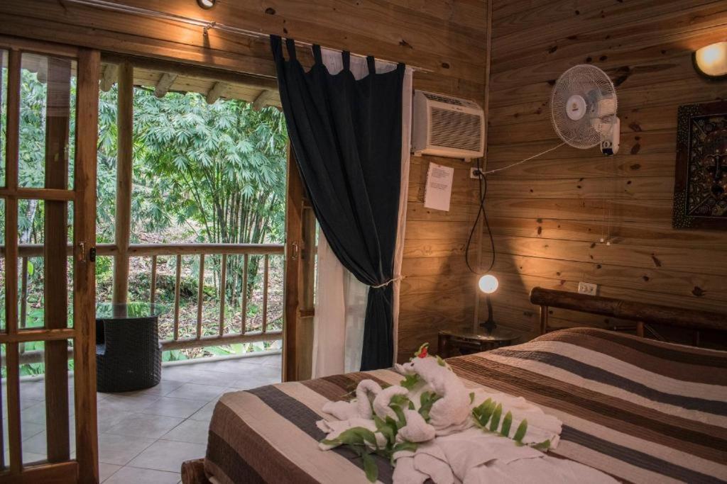 Hotel Bugabutik Puerto Viejo de Talamanca Buitenkant foto