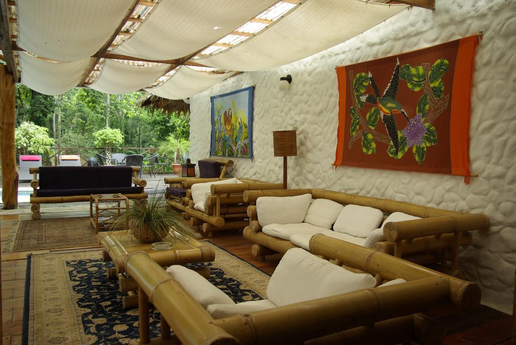 Hotel Bugabutik Puerto Viejo de Talamanca Buitenkant foto