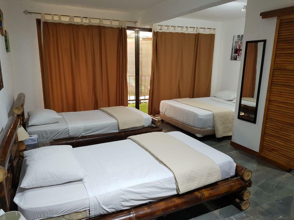 Hotel Bugabutik Puerto Viejo de Talamanca Buitenkant foto